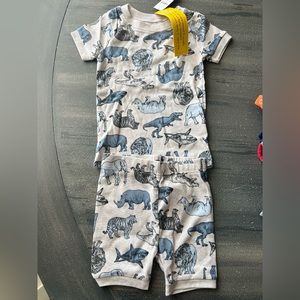 New with tags Old Navy boys pajamas size 2T